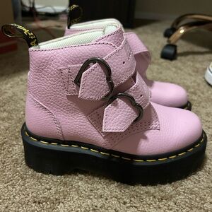 Doc Marten Devon Heart Boots